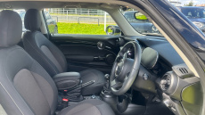 MINI Hatchback 1.5 Cooper Classic Premium 3dr Petrol Hatchback